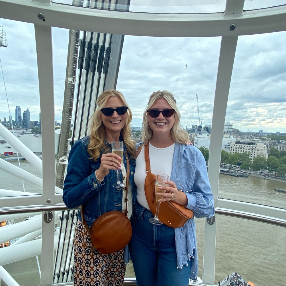 Meet your Poshers, Karen and Katie
